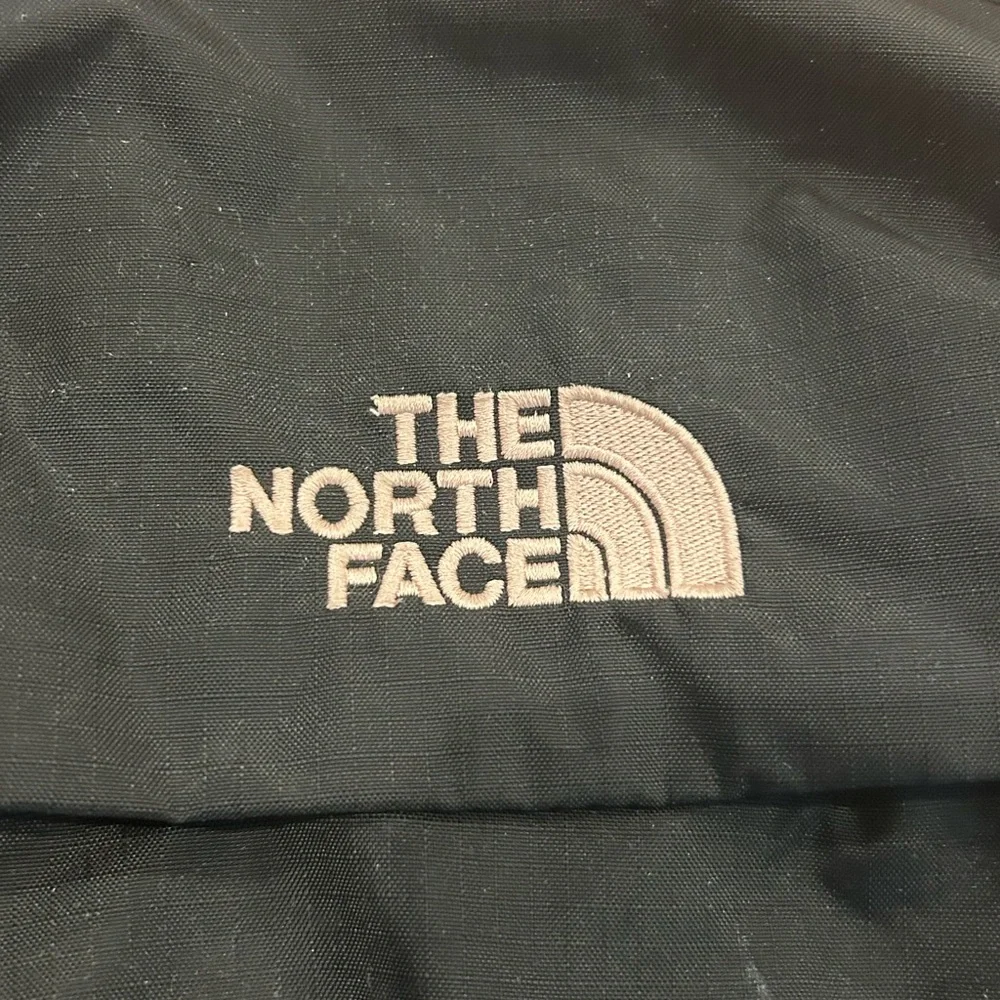 The North Face Borealis Black Backpack Flexvent Padded Adjustable Pockets 18.5”